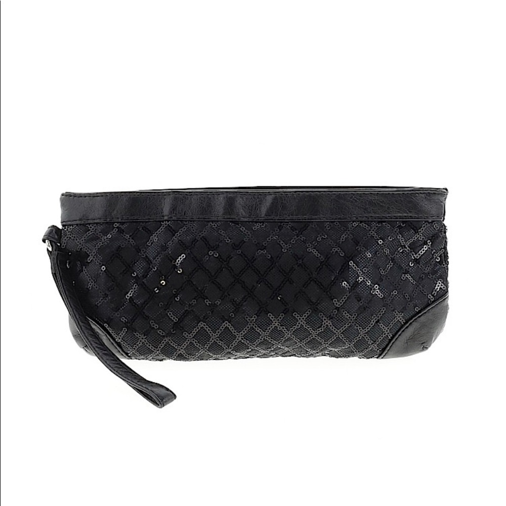 Wristlet purse